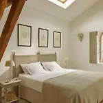 Hotel Chateau St Pierre De Serjac 4*