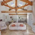 Hotel Chateau St Pierre De Serjac 4*