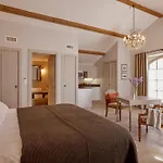 Chateau St Pierre De Serjac Hotel 4*