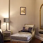 Chateau St Pierre De Serjac 4*