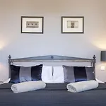 Chateau St Pierre De Serjac 4*