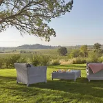Chateau St Pierre De Serjac Hotel 4*