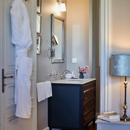 Château St Pierre De Serjac 4*