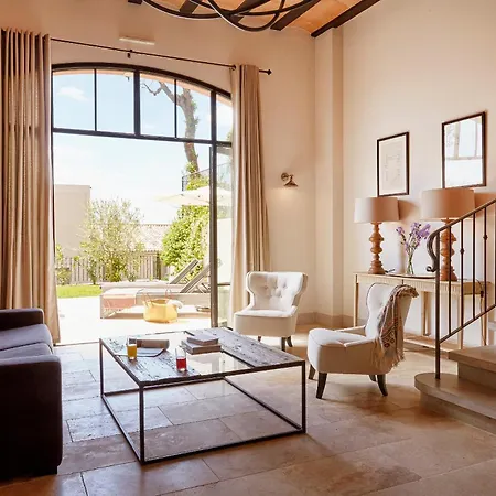 Chateau St Pierre De Serjac 4*