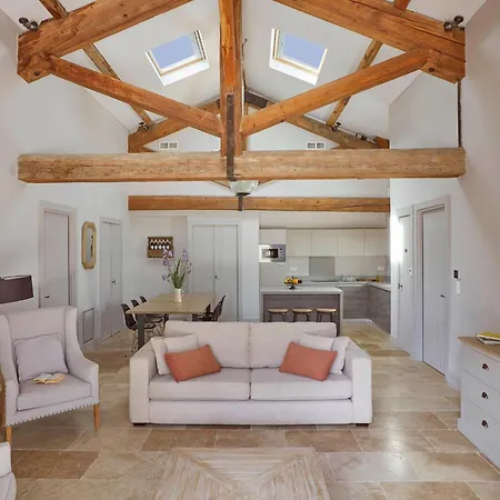 Hotel Chateau St Pierre De Serjac 4*