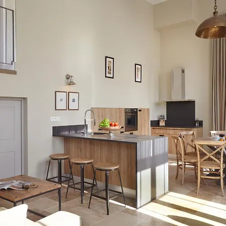 Otel Chateau St Pierre De Serjac 4*