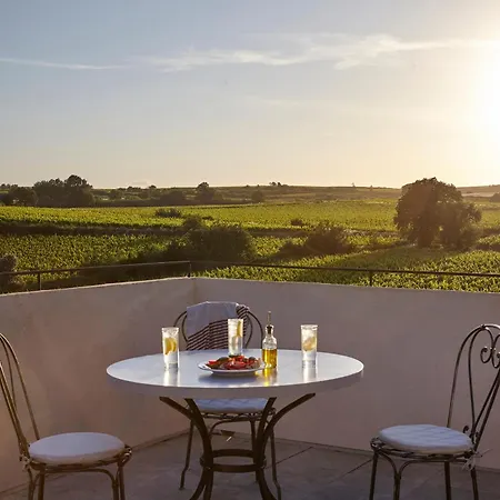 Hotel Chateau St Pierre De Serjac 4*