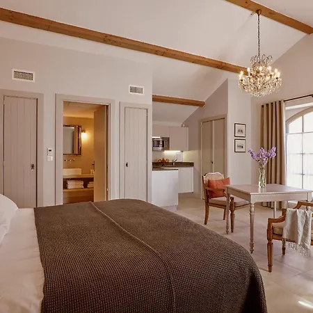 Chateau St Pierre De Serjac Hotel 4*
