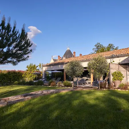 Chateau St Pierre De Serjac 4* Puissalicon