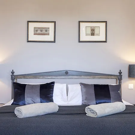 Chateau St Pierre De Serjac 4*