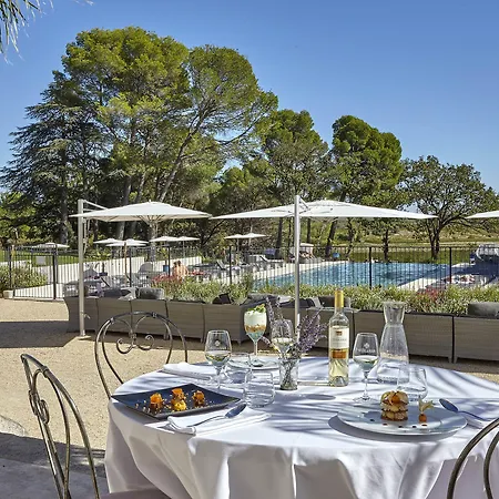 Chateau St Pierre De Serjac فندق 4*