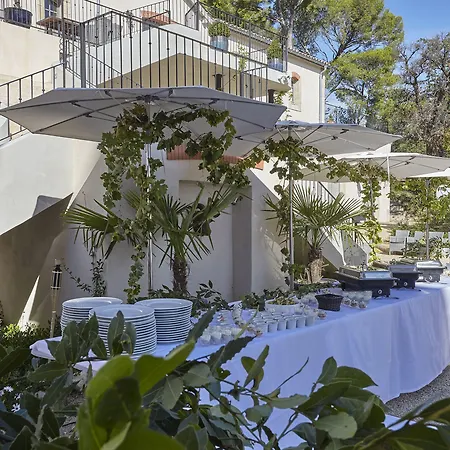 Château St Pierre De Serjac Puissalicon