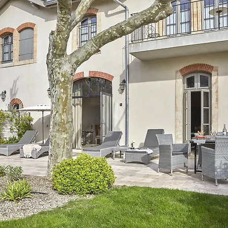 Chateau St Pierre De Serjac 4*