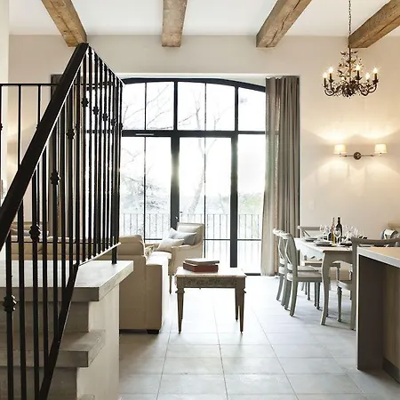 Chateau St Pierre De Serjac 4*