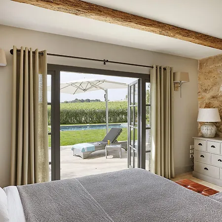Chateau St Pierre De Serjac 4*