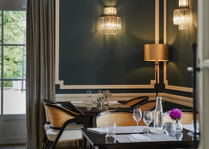 Chateau St Pierre De Serjac 4* Puissalicon