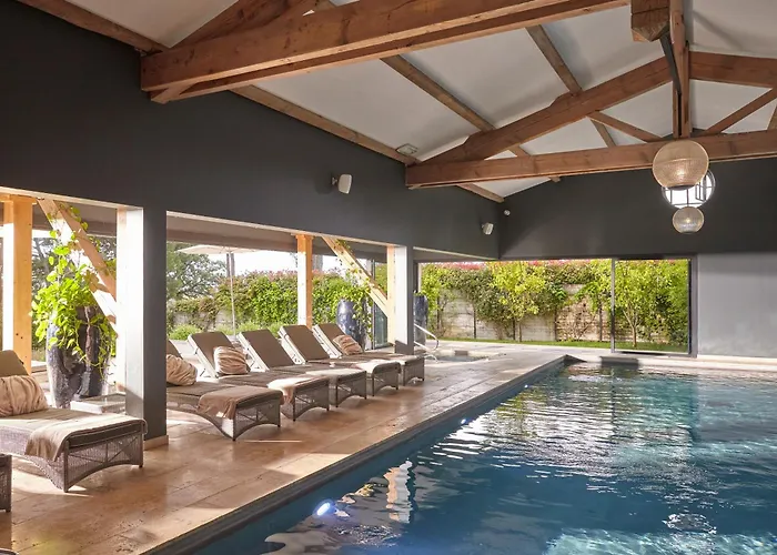 Chateau St Pierre De Serjac Puissalicon