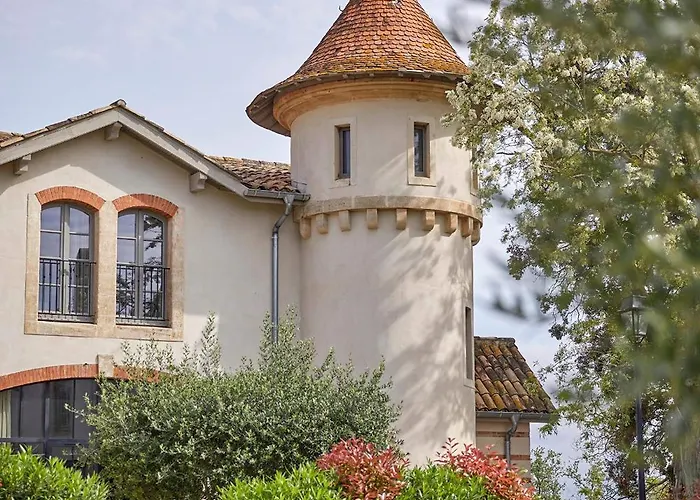 Château St Pierre De Serjac 4* Puissalicon