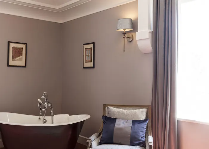 Chateau St Pierre De Serjac Hotel Puissalicon