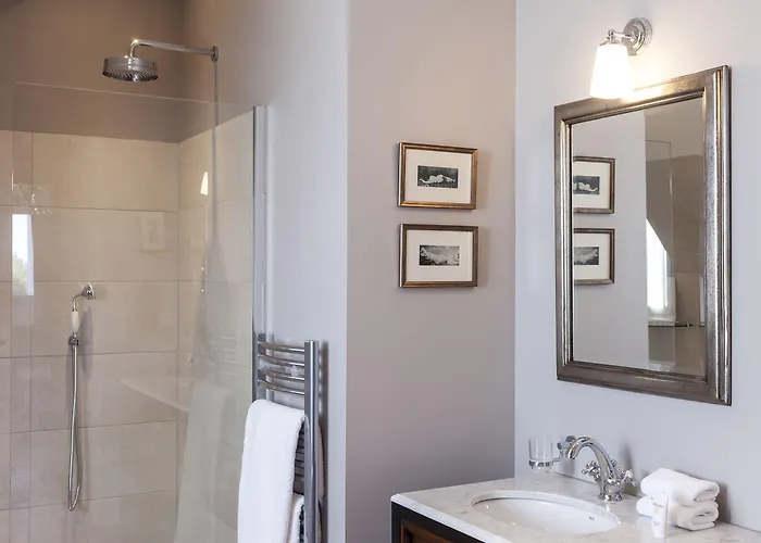 Château St Pierre De Serjac