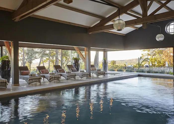 Château St Pierre De Serjac 4* Puissalicon