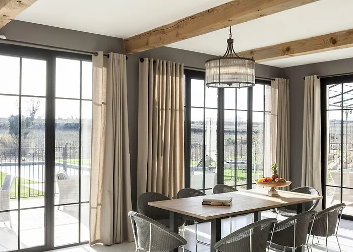 Hotel Château St Pierre De Serjac Puissalicon