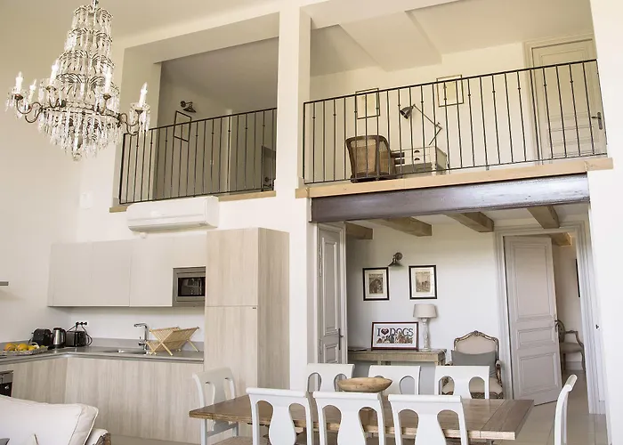 Château St Pierre De Serjac 4*