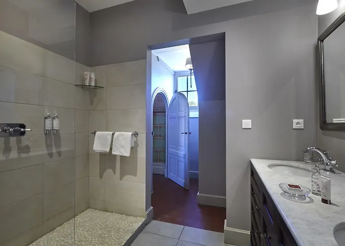 Château St Pierre De Serjac 4* Puissalicon