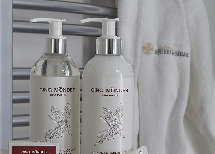 Hotel Chateau St Pierre De Serjac Puissalicon